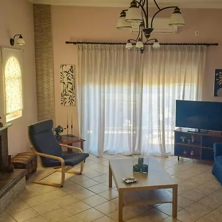 Panorama View * Égio